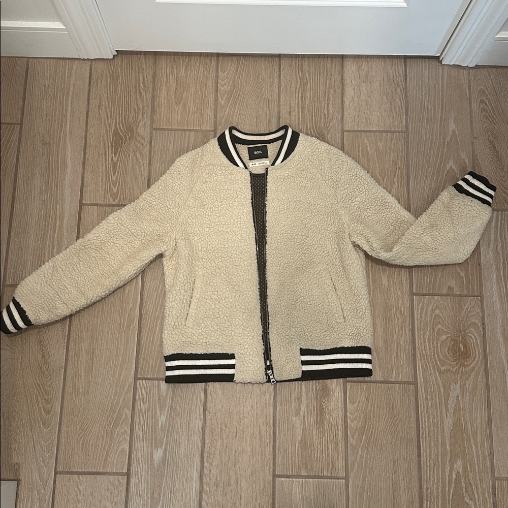 Urban Outfitters BDG Women's Cream Bomber Jacket Medium